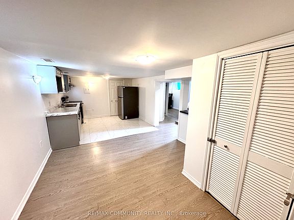 5th image of 426 Perry St #Basement