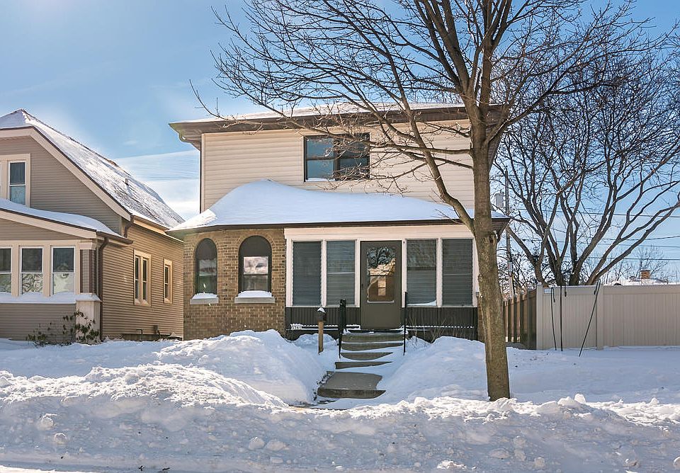 1st image of 3361 E Van Norman Ave