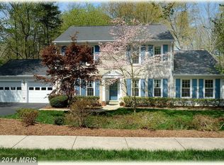 10812 Hunt Club Rd, Reston, VA 20190