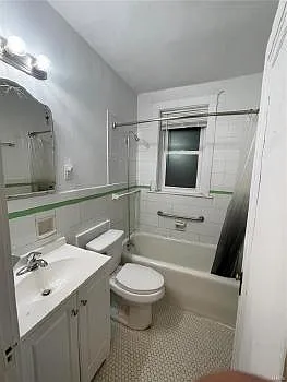 3954 Dover Pl #2E — Photo 4
