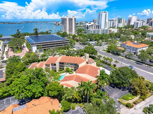 800 Hudson Ave Unit 303, Sarasota, FL 34236