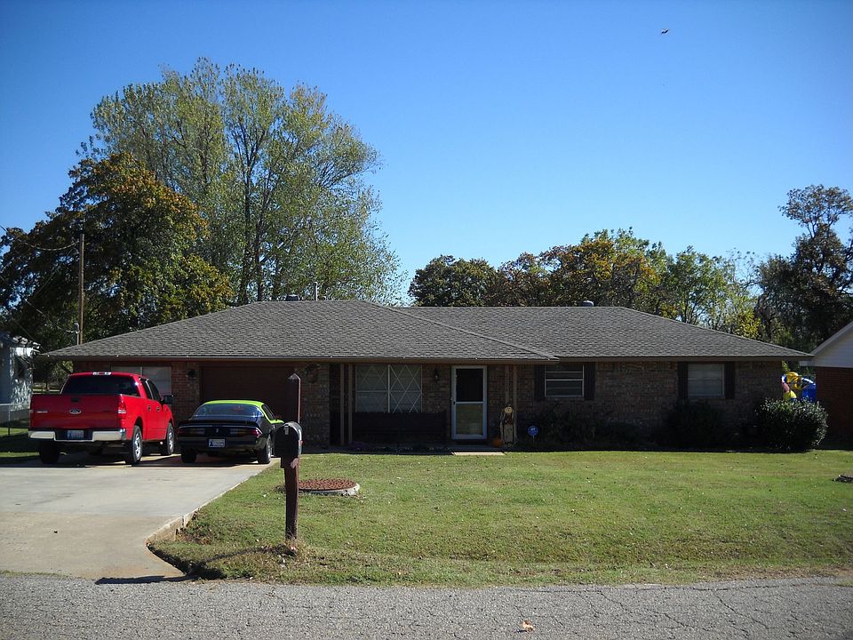 Nice Curb Appeal with Concrete Driveway