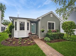 892 Manchester Crse, Geneva, IL 60134
