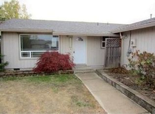 8312 Division Rd, White City, OR 97503