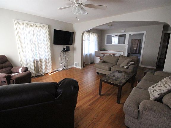 3rd image of 1405 Berkey Ave