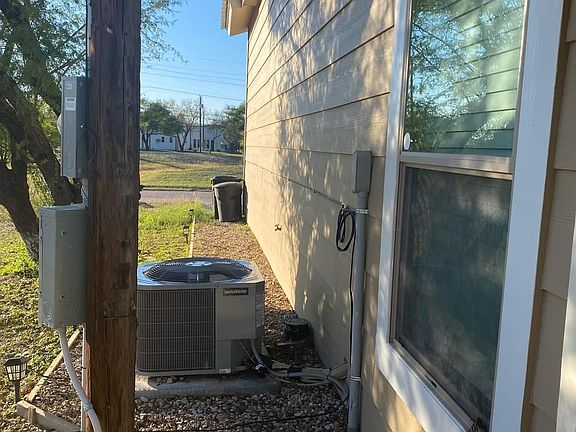 5th image of 30 Redbud St