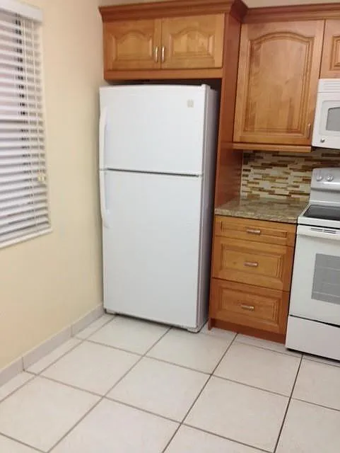 1 bed, 1.0 bath, 841 sqft, $1,795 — Photo 2