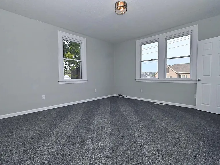 212 Washington Ave — Photo 22