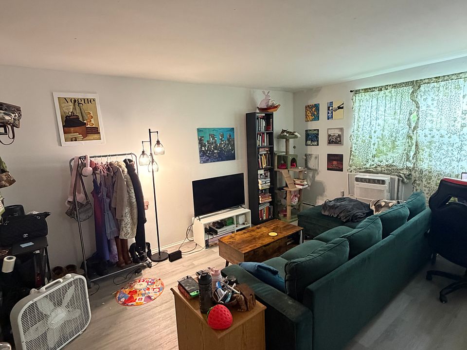 1st image of 25-29 32nd St #1F