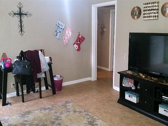 5th image of 1432 E Thomas Ave