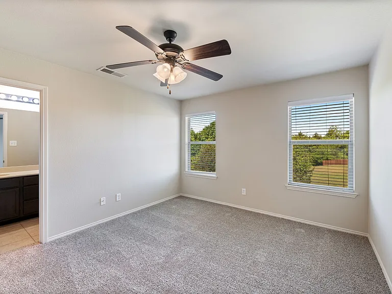 339 Orbit Dr — Photo 14