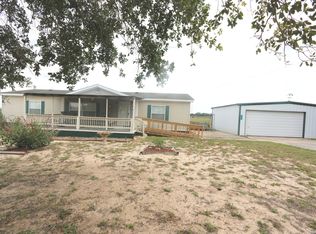 133 Oak View, La Vernia, TX 78121