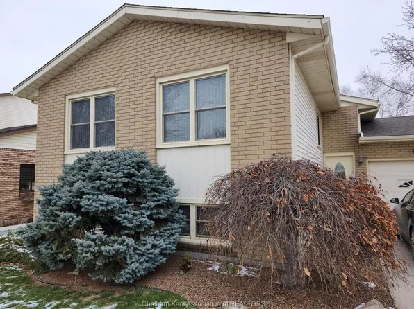 15 Monarch Dr, Chatham Kent, ON N7L 5G6