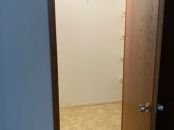 2nd image of 3017 Verndale Ave #62