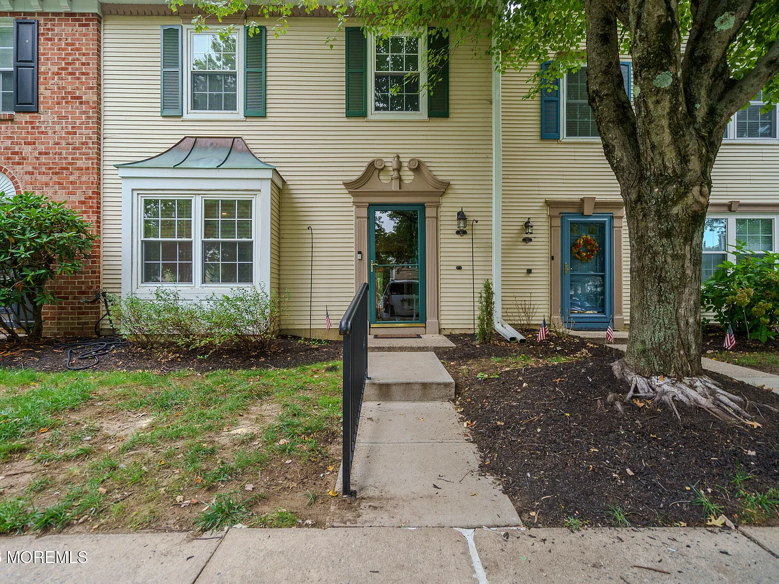 3 bed, 2.5 bath, 1640 sqft, $4,000 — Photo 1