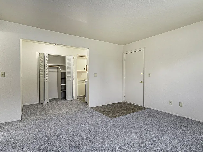 Normandy Village Apartments — Photo 15