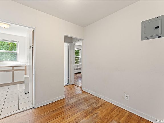 4th image of 44 Winchester Avenue #1B