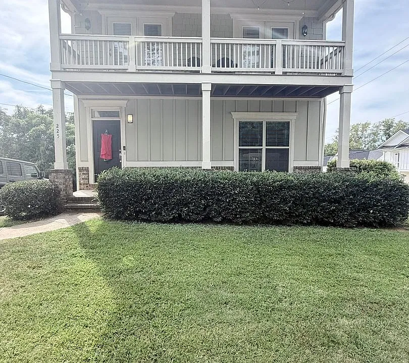225 Ruth Dr