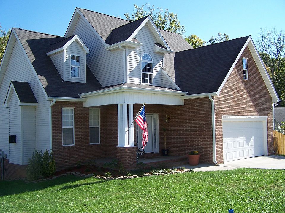 1808 MacQueen LN
