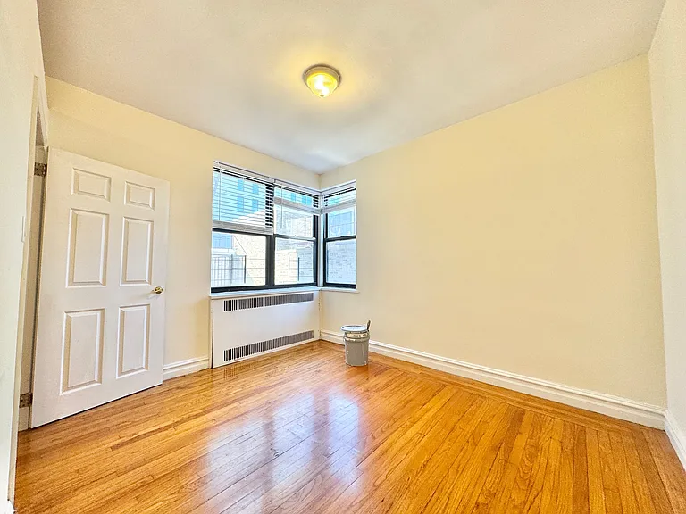 36-40 Bowne St #4B — Photo 2