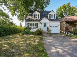 9 Arlington Ave, Saint Catharines, ON L2P 3A3