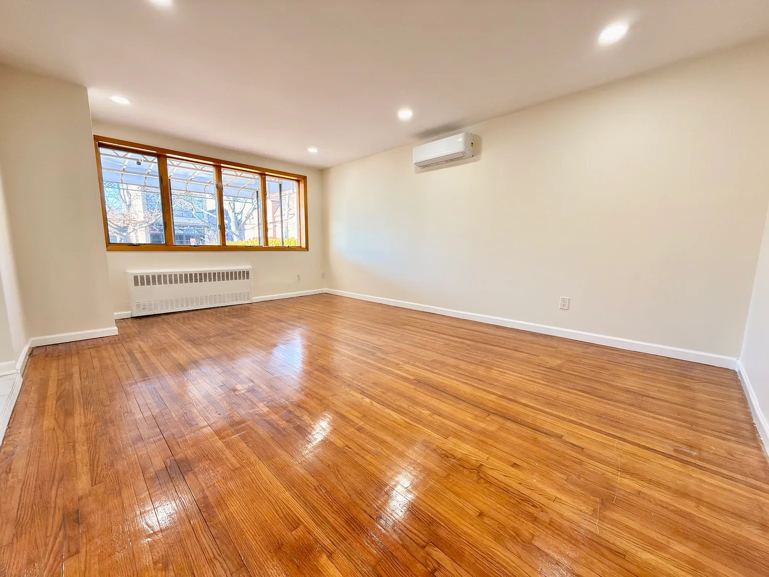 3 bed, 2.5 bath, 1440 sqft, $4,000 — Photo 4