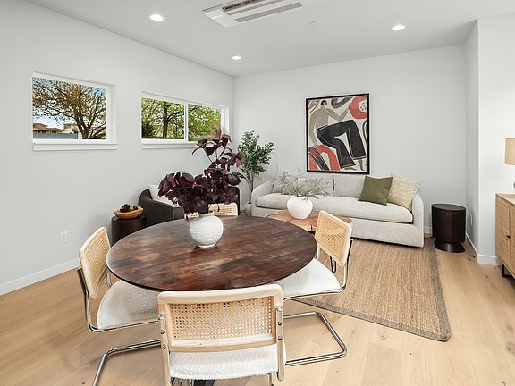4th image of 4425 Fremont Ave N #B