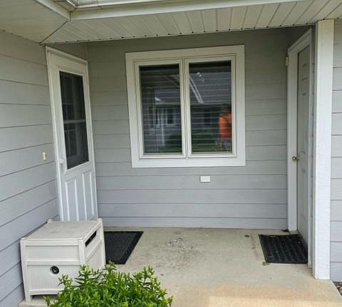 2nd image of 1525 E 18th St