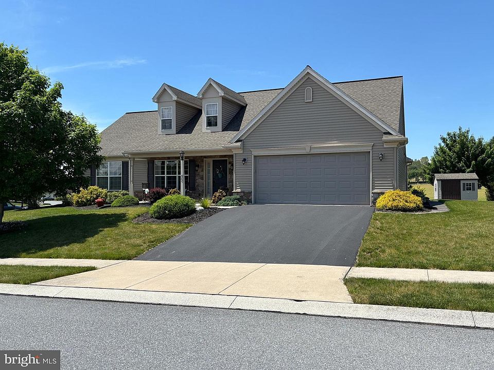 1st image of 59 Bloomfield Dr