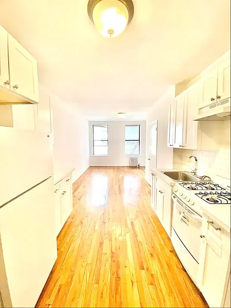 334 East 73rd Street — Photo 1