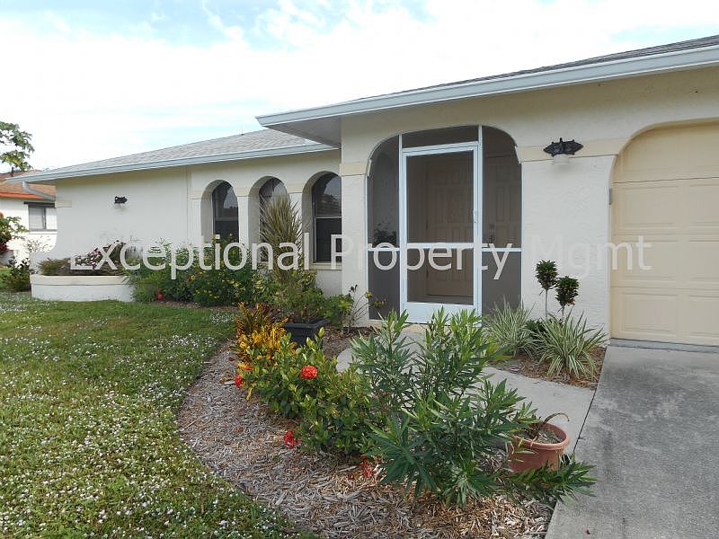 1st image of 515 NE 19th Pl