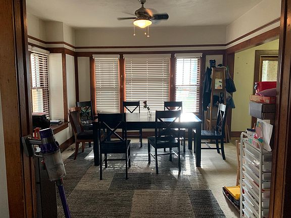 Tons of natural light in the dining room too!