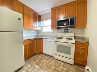 23-25 36th St #3B, Astoria, NY 11105