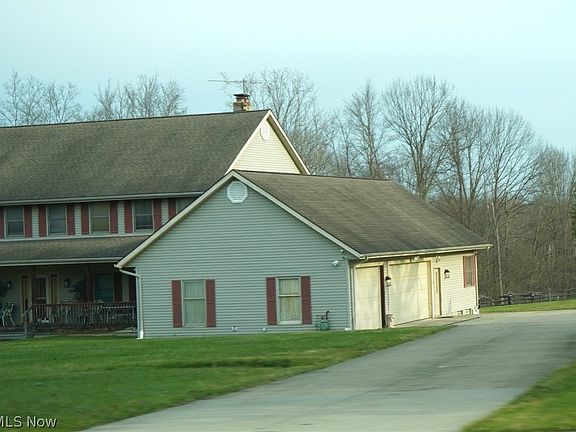 3rd image of 39335 Bainbridge Rd