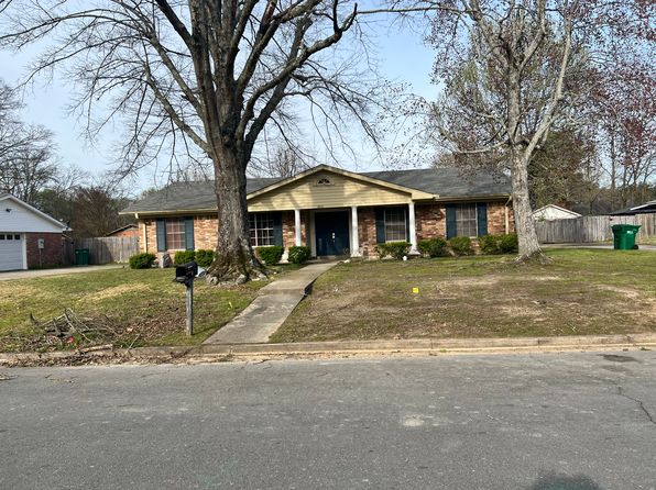 3806 Adventure Dr