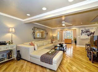 217 Plymouth St, Mt Washington, PA 15211