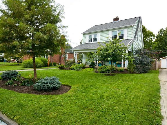 3rd image of 3021 Woodbine Pl