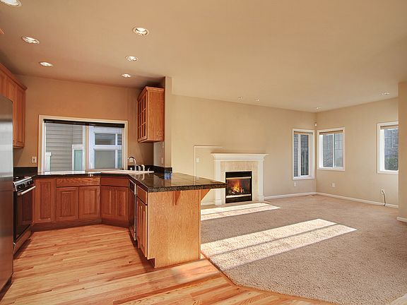 4th image of 13029 NE 70th Dr