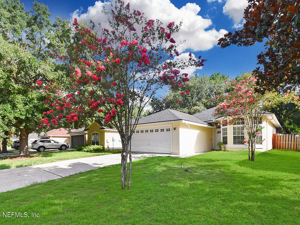 1st image of 733 MACKENZIE Circle