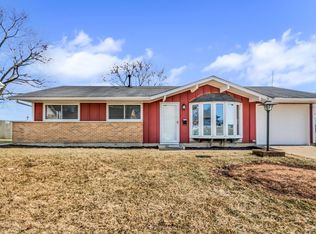 29 Ambassador Ave, Romeoville, IL 60446