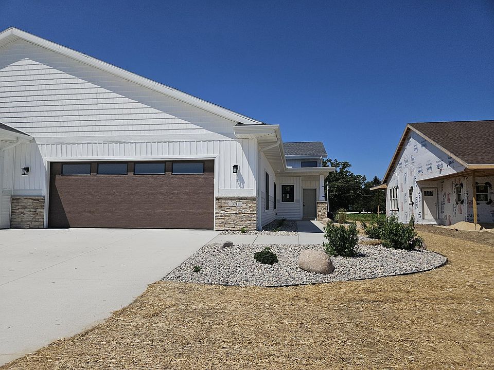 1st image of 3711 Newcastle Dr Unit 35
