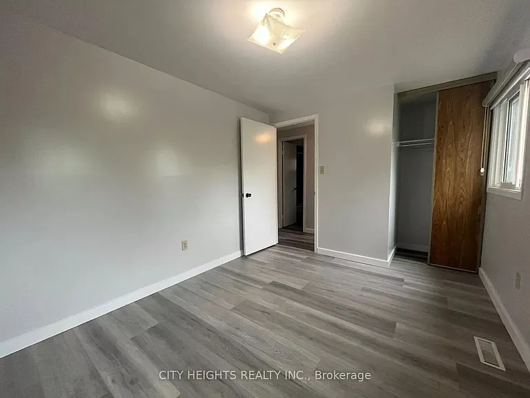 164 Daniels Cres — Photo 10