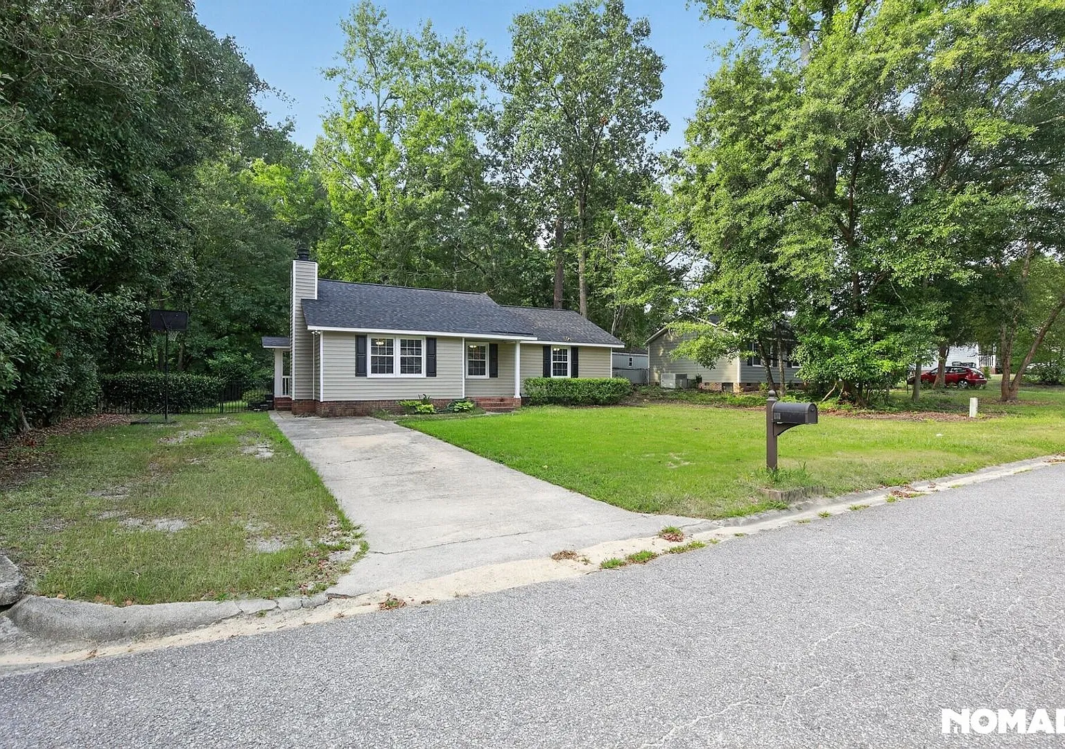 Charming 3BR House in Lexington — Photo 1