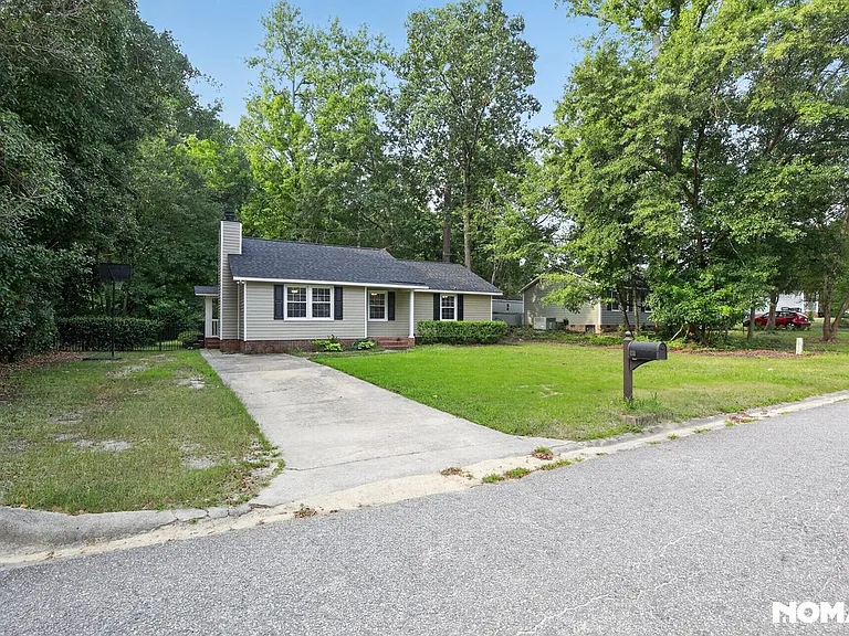 151 Meadow Wood Dr — Photo 1