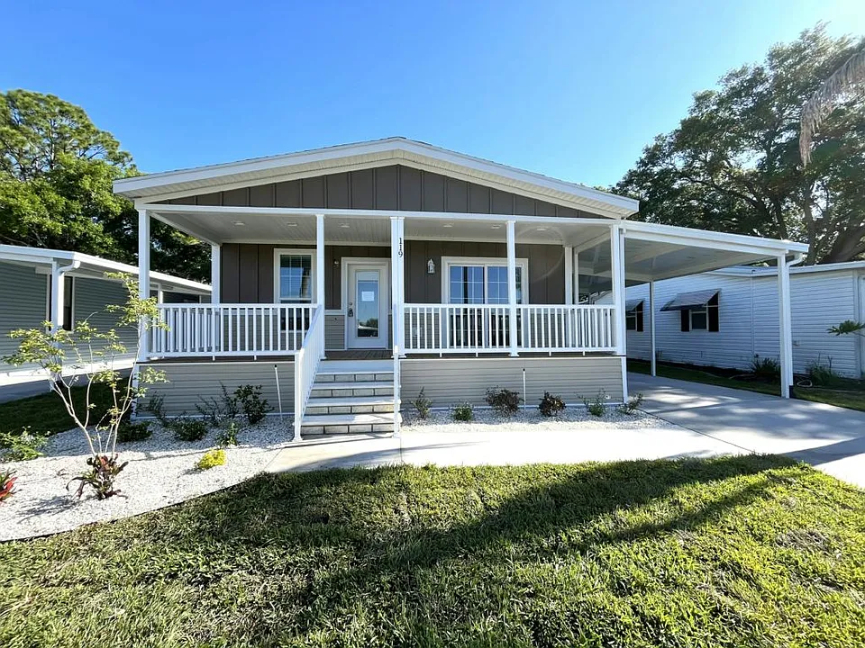 119 N Lake Dr #808