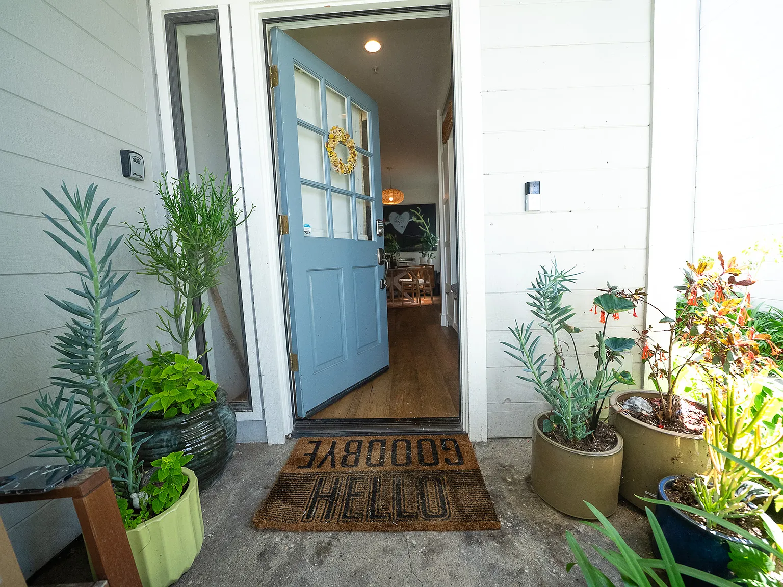 2 bed, 2.5 bath, 1428 sqft, $5,300 — Photo 2