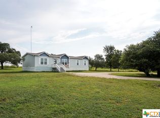 211 High Ridge Meadows Dr, Gonzales, TX 78629