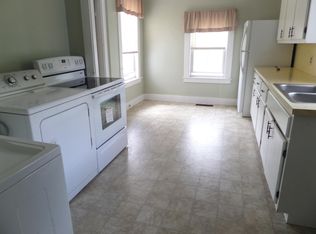 4 Depot Rd #A, Kingston, NH 03848