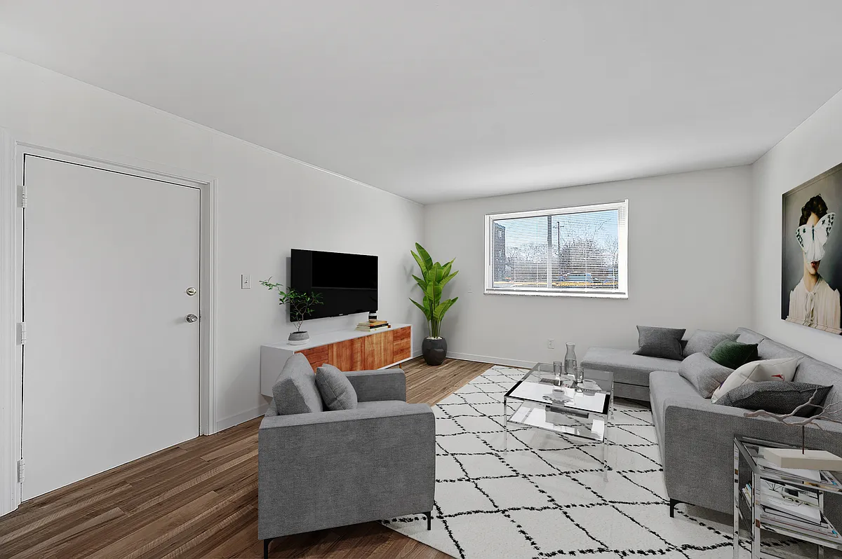 Building Photo - 2640 Stanton Ave #1