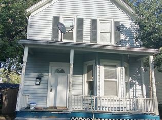 615 Chestnut St, Waukegan, IL 60085